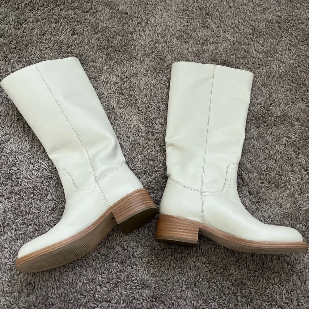 Steve Madden White Riggs Boots - Picture 2 of 3